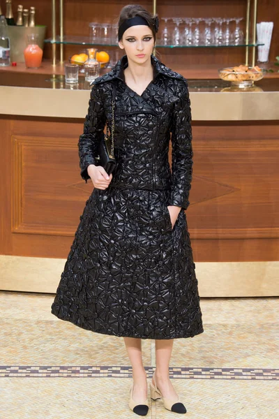 Look 11